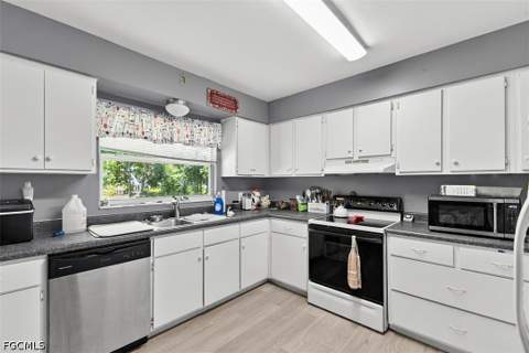 306 Chattanooga Dr, Fort Myers FL - photo 9 of 24