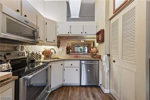 4721 Lakeside Club Blvd 2, Fort Myers FL - photo 6 of 32
