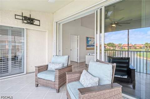5701 Heron Ln 705, Naples FL - photo 10 of 23
