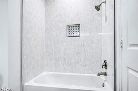 5701 Heron Ln 705, Naples FL - photo 19 of 23