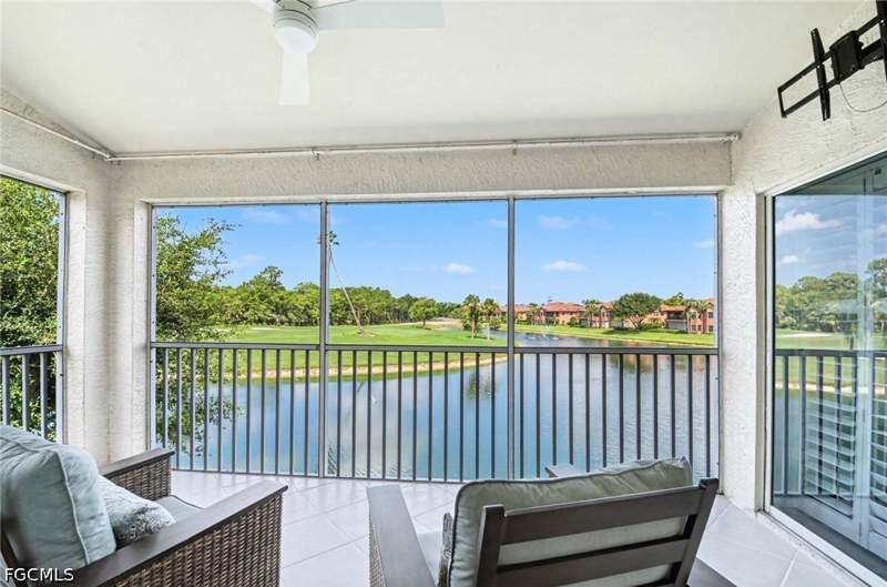 3 bedroom Condominium at 5701 Heron Ln 705, Feather Sound, Naples — photo 2