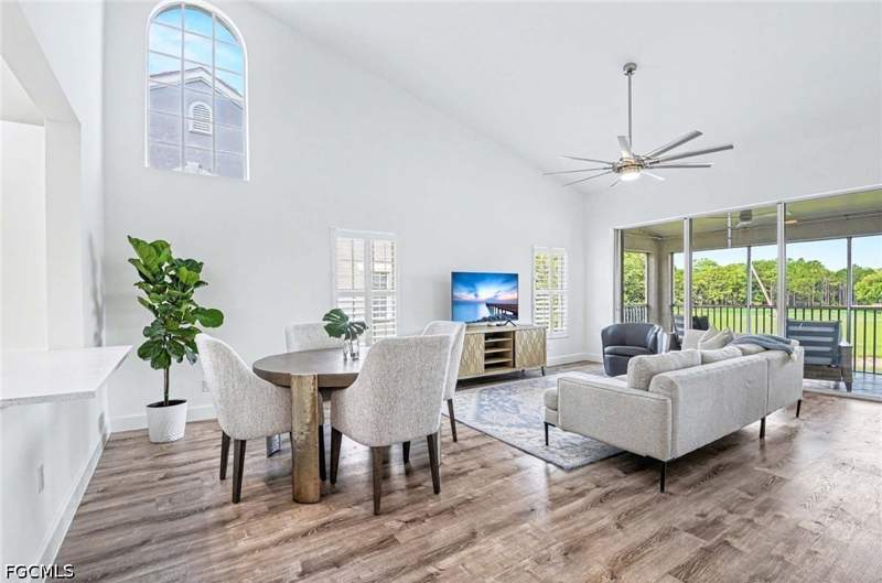 3 bedroom Condominium at 5701 Heron Ln 705, Feather Sound, Naples — photo 3