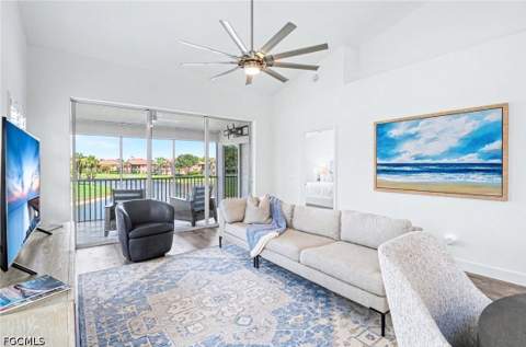 5701 Heron Ln 705, Naples FL - photo 6 of 23