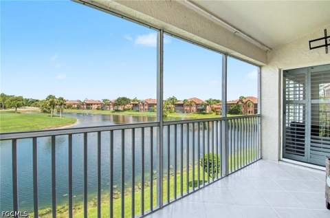 5701 Heron Ln 705, Naples FL - photo 9 of 23