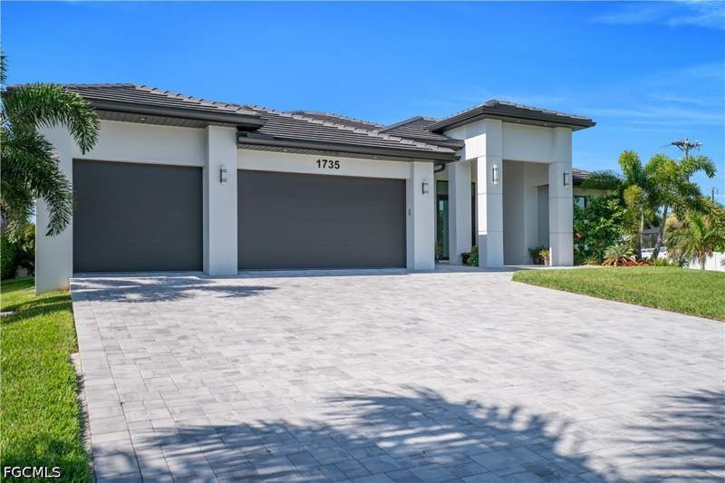 3 bedroom SingleFamilyResidence at 1735 SW 51st Ter, Cape Coral, Cape Coral — photo 3