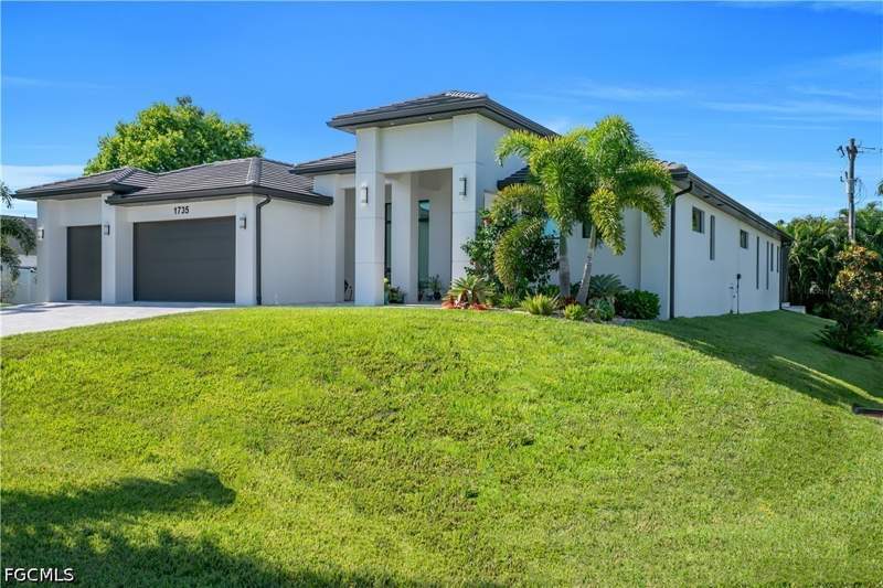 3 bedroom SingleFamilyResidence at 1735 SW 51st Ter, Cape Coral, Cape Coral — photo 5