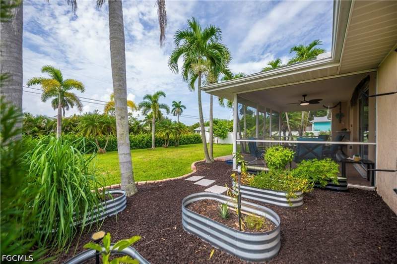 3 bedroom SingleFamilyResidence at 5831 Samoa Dr, Pine Island, Bokeelia — photo 5