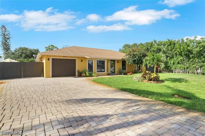 4 bedroom SingleFamilyResidence at 4500 28th Ave SW, Golden Gate City, Naples — photo 1