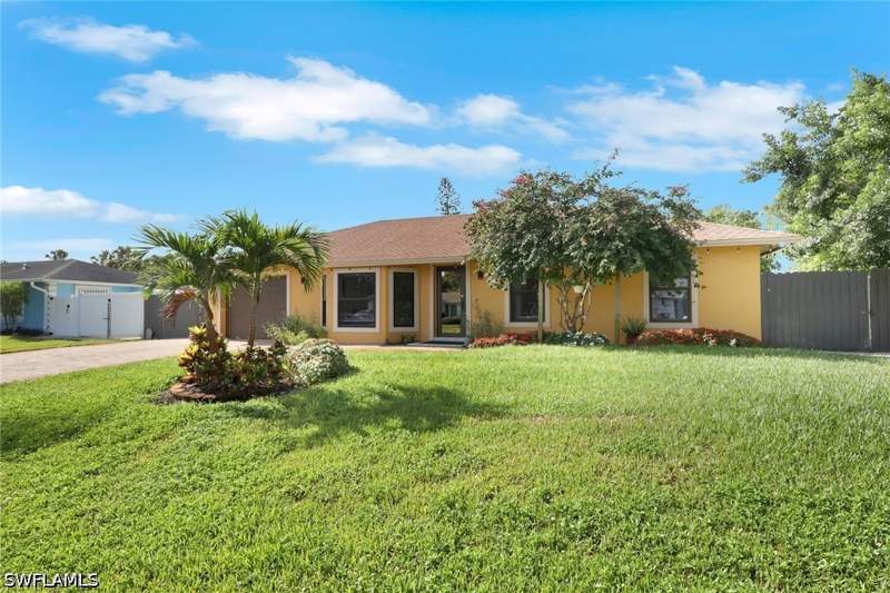 4 bedroom SingleFamilyResidence at 4500 28th Ave SW, Golden Gate City, Naples — photo 2