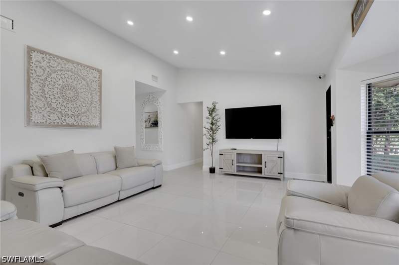 4 bedroom SingleFamilyResidence at 4500 28th Ave SW, Golden Gate City, Naples — photo 4