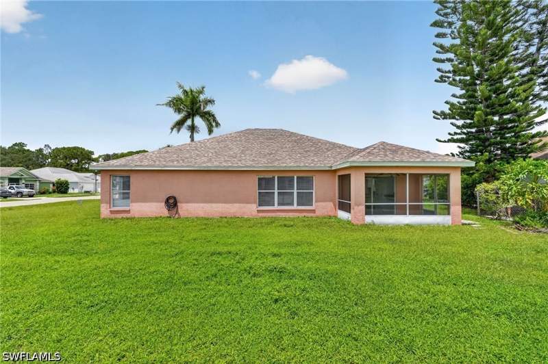 3 bedroom SingleFamilyResidence at 1502 Scholar Ct, Varsity Lakes, Lehigh Acres — photo 4