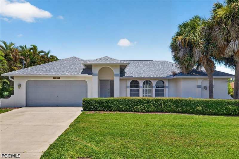 3 bedroom SingleFamilyResidence at 2601 SW 37th Ter, Cape Coral, Cape Coral — photo 1