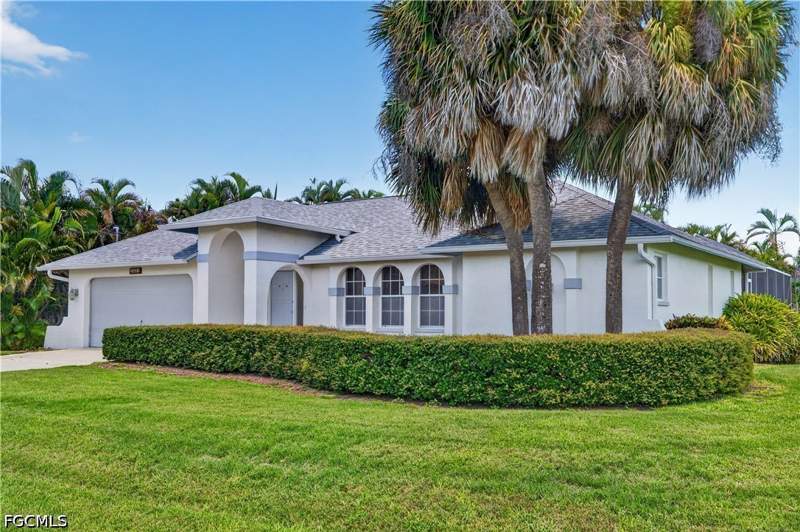 3 bedroom SingleFamilyResidence at 2601 SW 37th Ter, Cape Coral, Cape Coral — photo 2