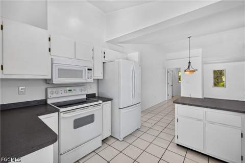 2601 SW 37th Ter, Cape Coral FL - photo 9 of 40