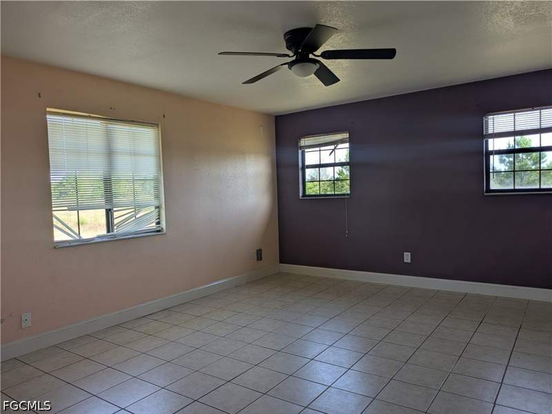 4 bedroom SingleFamilyResidence at 925 Foxdale Ave, Lehigh Acres, Lehigh Acres — photo 4