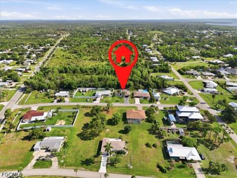 5748 Linden Ln, Bokeelia FL - photo 9 of 48