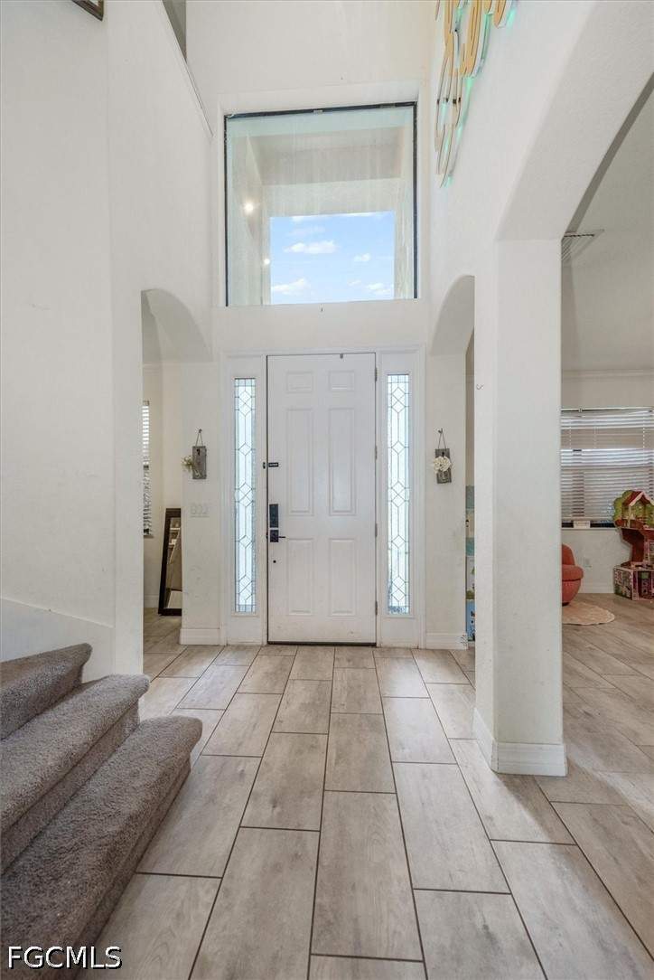 6 bedroom SingleFamilyResidence at 14106 Mindello Dr, Portico, Fort Myers — photo 5
