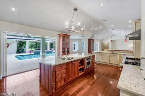 675 Murex Dr, Naples FL - photo 13 of 36