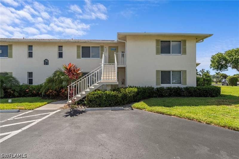 2 bedroom Condominium at 720 Teryl Rd 2, Glades Country Club, Naples — photo 2