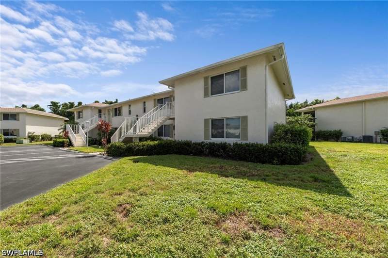 2 bedroom Condominium at 720 Teryl Rd 2, Glades Country Club, Naples — photo 4