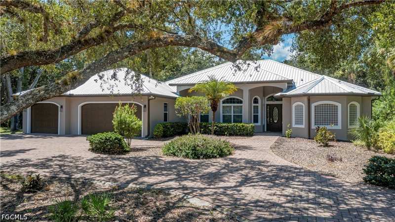 3 bedroom SingleFamilyResidence at 4033 Oak Haven Dr, Oak Haven, Labelle — photo 1