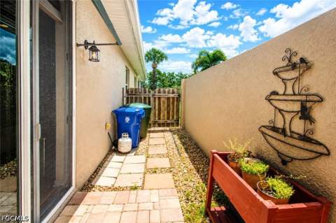 10619 Tirano Ct, Fort Myers FL - photo 12 of 50