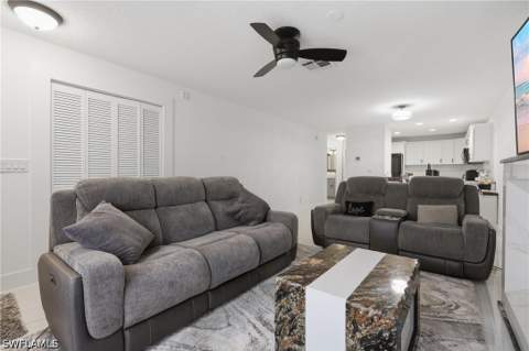81 Emerald Woods Dr M3, Naples FL - photo 8 of 42