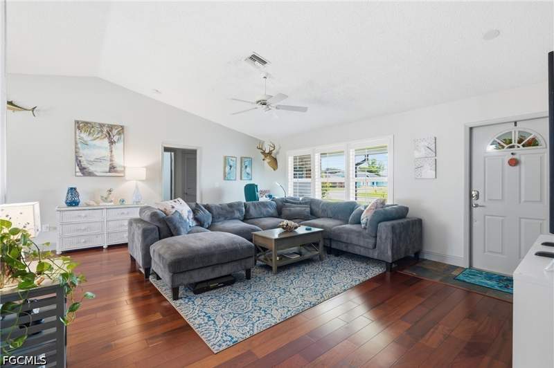 3 bedroom SingleFamilyResidence at 1529 Crestwood Cir W, Lehigh Acres, Lehigh Acres — photo 4