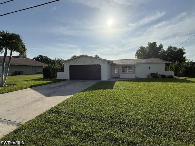 3 bedroom SingleFamilyResidence at 525 SE 11th Ct, Cape Coral, Cape Coral — photo 2