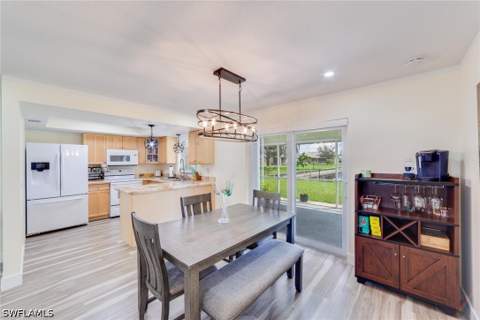 525 SE 11th Ct, Cape Coral FL - photo 6 of 12