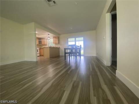 525 SE 11th Ct, Cape Coral FL - photo 8 of 12