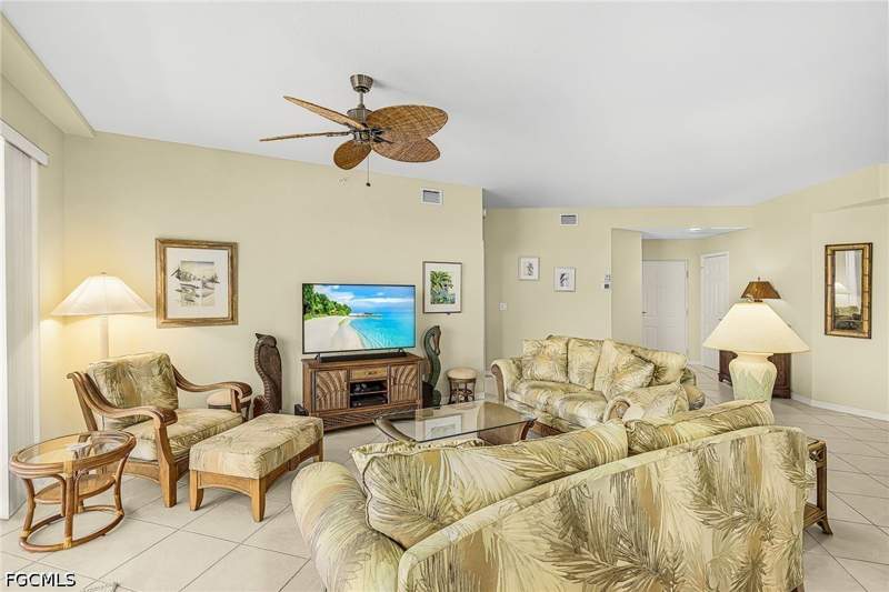 3 bedroom Condominium at 4141 Bay Beach Ln 442, Waterside At Bay Beach, Fort Myers Beach — photo 3