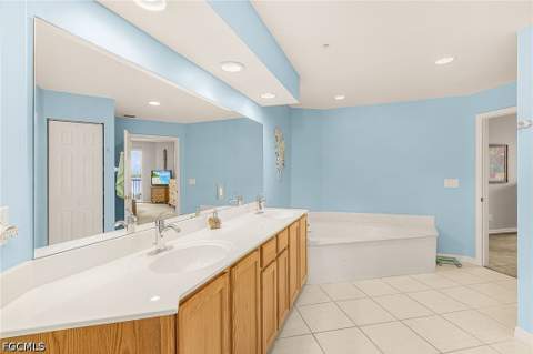 4141 Bay Beach Ln 442, Fort Myers Beach FL - photo 8 of 36