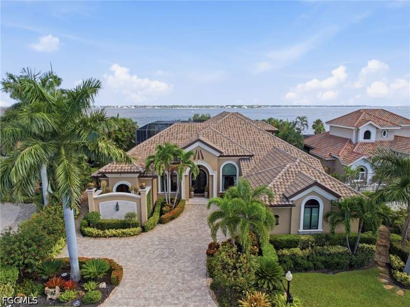5 bedroom SingleFamilyResidence at 11440 Longwater Chase Ct, Edgewater, Fort Myers — photo 5