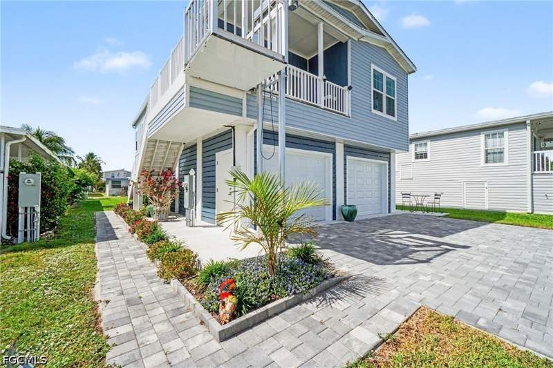 3 bedroom SingleFamilyResidence at 11301 Bayside Blvd, Bayside Estates, Fort Myers Beach — photo 2