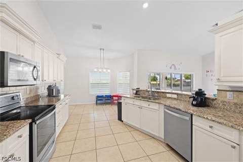 1834 NW 7th Pl, Cape Coral FL - photo 10 of 33