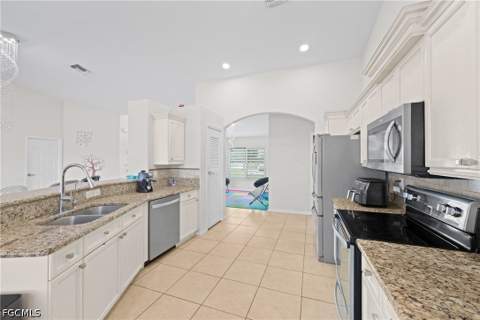 1834 NW 7th Pl, Cape Coral FL - photo 11 of 33