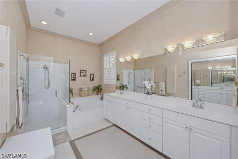 2325 Island Cove Cir, Naples FL - photo 13 of 19