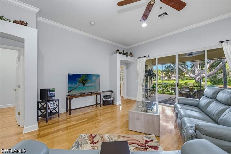 2 bedroom SingleFamilyResidence at 2325 Island Cove Cir, Island Cove, Naples — photo 3