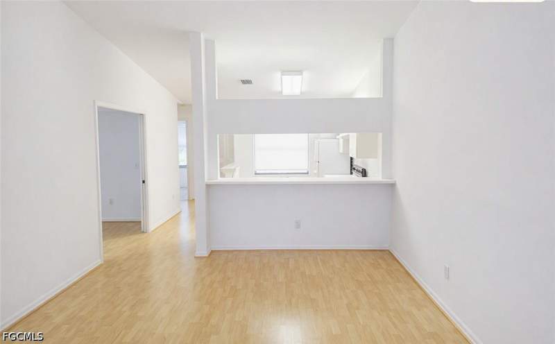 2 bedroom Condominium at 5735 Foxlake Dr 8, Foxmoor Village Condo, North Fort Myers — photo 3