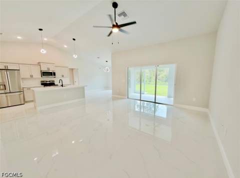 816 Michael Ave, Lehigh Acres FL - photo 10 of 31