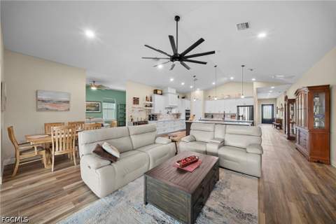 15911 Rivercreek Ct, Alva FL - photo 10 of 46