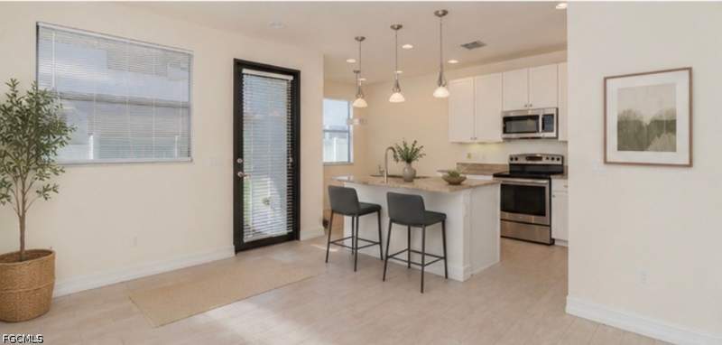 3 bedroom Townhouse at 9463 Montebello Way 101, Portofino Springs, Fort Myers — photo 5