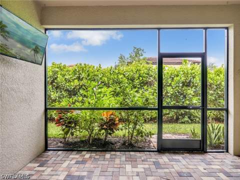 9157 Glenforest Dr, Naples FL - photo 17 of 33