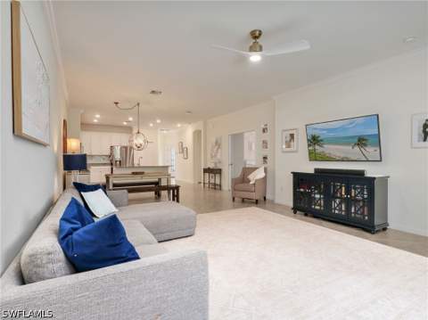 9157 Glenforest Dr, Naples FL - photo 9 of 33