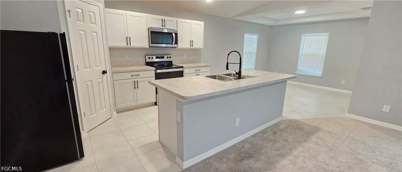4 bedroom SingleFamilyResidence at 1532 NE 35th Ter, Cape Coral, Cape Coral — photo 2
