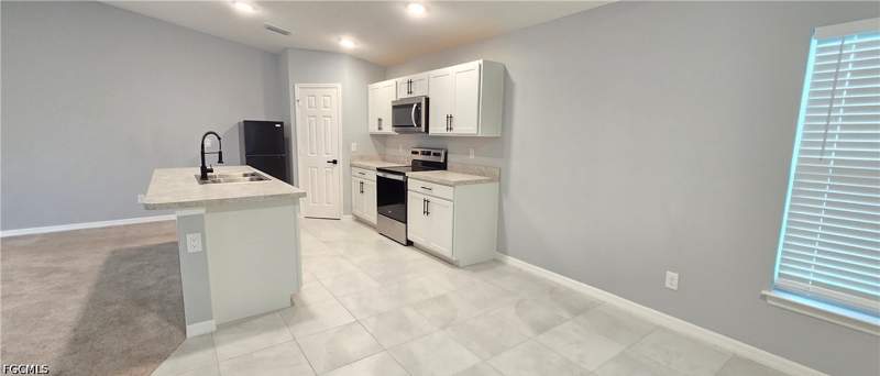 4 bedroom SingleFamilyResidence at 1532 NE 35th Ter, Cape Coral, Cape Coral — photo 3