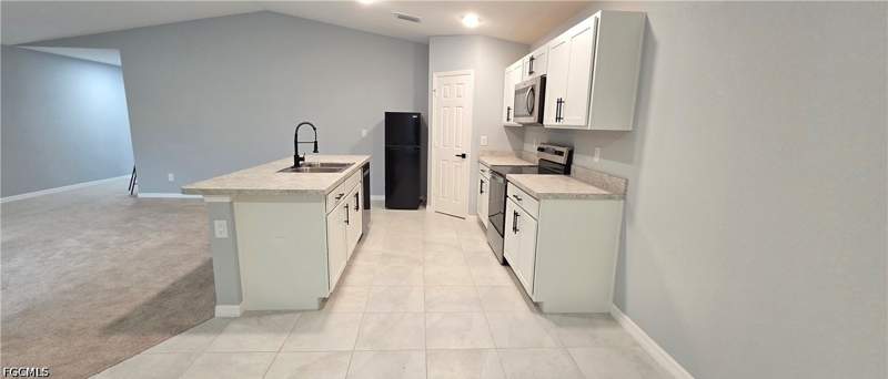 4 bedroom SingleFamilyResidence at 1532 NE 35th Ter, Cape Coral, Cape Coral — photo 4