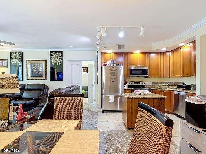 2 bedroom Condominium at 2825 Palm Beach Blvd 216, Alta Mar, Fort Myers — photo 4