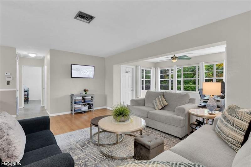 2 bedroom SingleFamilyResidence at 1442 Byron Rd, McGregor Groves, Fort Myers — photo 2